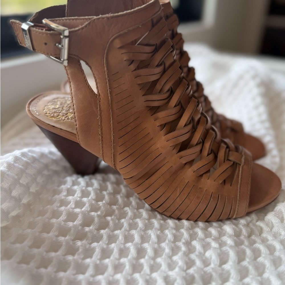 Vince Camuto Tan Leather Ankle Booties size 7 - Picture 2 of 7